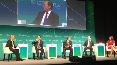 YPF pagar�a 20 millones para que inviten a su CEO macrista a una conferencia en Houston
