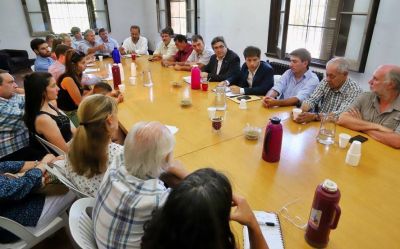 Kicillof se reuni� con peque�os y medianos productores en medio de las negociaciones por la Ley Impositiva 