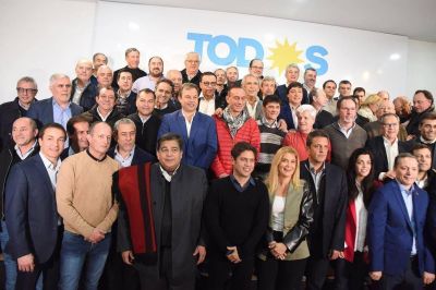Crece la tensi�n entre Kicillof y los intendentes por el manejo de fondos