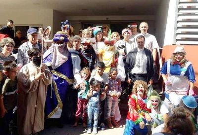 Los Reyes Magos pasaron por el Hospital Materno Infantil junto al Obispo Diocesano Gabriel Mestre