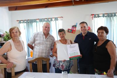 Fernando Gray visit� el taller protegido 