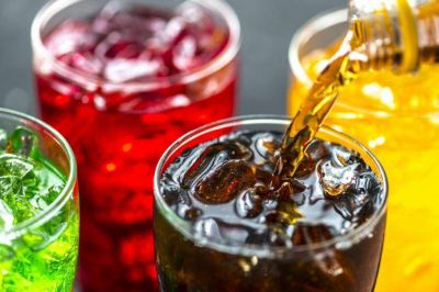 Coca-Cola, Pepsi, Fanta� descubre el az�car que hay en una lata de refresco