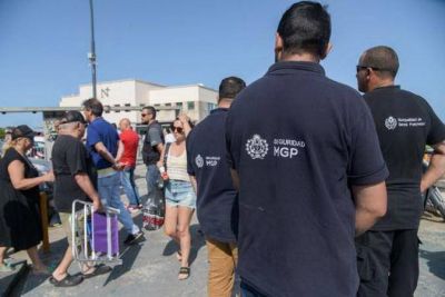 �Ley seca��.Al igual que Arroyo, Guillermo Montenegro sali� a controlar el alcohol en Playa Grande
