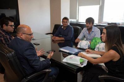 Reino se reuni� con la Secretaria de Turismo de la Naci�n