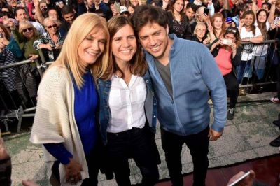 Con equipo nacional, el Gobernador desembarca en Mar del Plata con la temporada 2020
