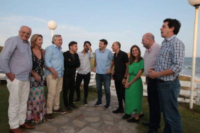 Alberto Fernndez visit Mar del Plata y se reuni con productores teatrales y actores