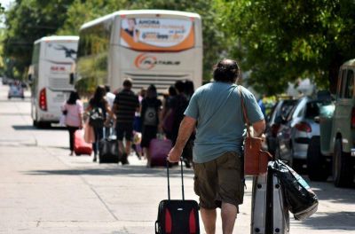 La Terminal sigue bloqueada, los maleteros est�n �a la deriva� y viajar en micro se volvi� un trastorno
