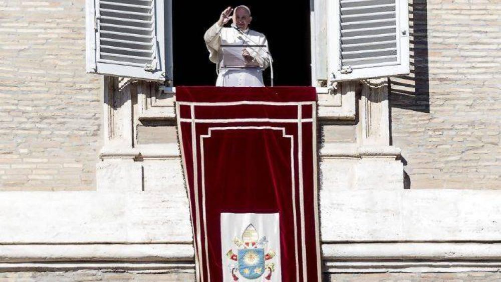 Ángelus: El Papa pide orar para comprender el don del Bautismo