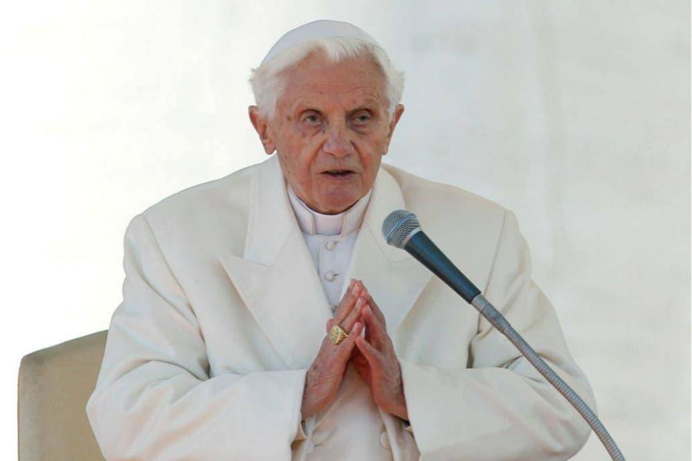 Benedicto XVI neg haber escrito un libro con el cardenal Sarah en el que reivindica el celibato