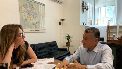 Las Flores: Gelen� mantuvo importantes reuniones en La Plata