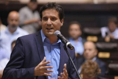 Abad: �Scioli endeud� la Provincia y 9 a�os m�s tarde hay que pagar el compromiso asumido�