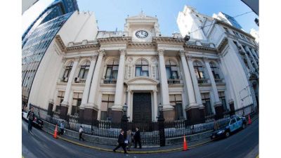 El BCRA tuvo que salir a contener el d�lar, que salt� a su mayor nivel desde las PASO