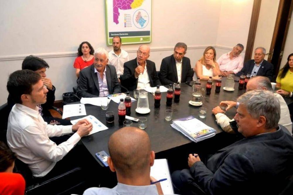 Costa se reuni con titulares de FEBA, CEPBA y UIPBA para trazar acciones conjuntas