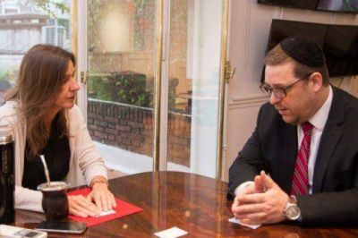 La Ministra de Seguridad, Sabina Frederic, se reuni con el presidente de la AMIA, Ariel Eichbaum