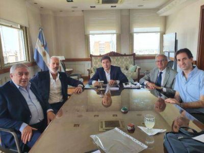 El ministro de Desarrollo Social, Daniel Arroyo, recibi� al presidente de la DAIA, Jorge Knoblovits