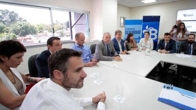 Berni se reuni� con intendentes en Brown