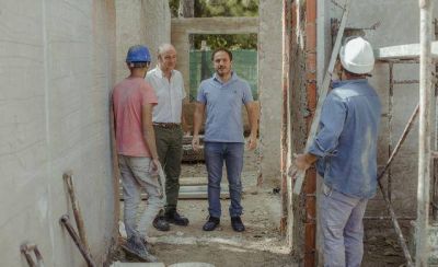 Campana realiza importantes obras de ampliaci�n en la escuela de Las Praderas