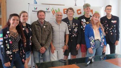 Intendente Reino apuesta al intercambio cultural
