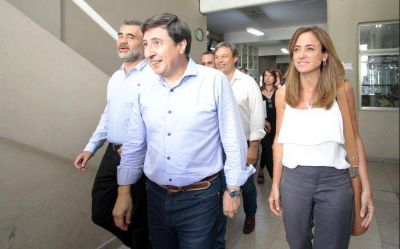 El Gobierno puso en marcha la implementaci�n de la Tarjeta Alimentaria en el conurbano con el objetivo de frenar la crisis 