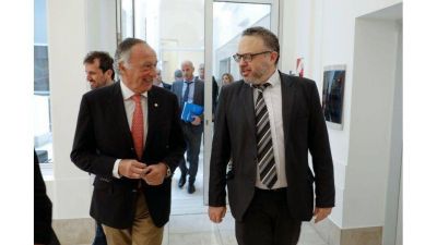 Kulfas prometi� a la UIA cr�ditos para producir y prefinanciar la exportaci�n