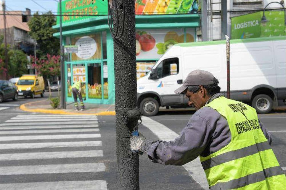 Pintura y mantenimiento en las principales avenidas de San Fernando