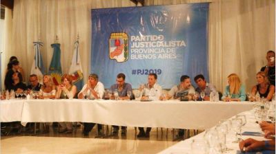 Por el viaje de Alberto, el PJ pospuso una cumbre y abre la inc�gnita sobre su futuro