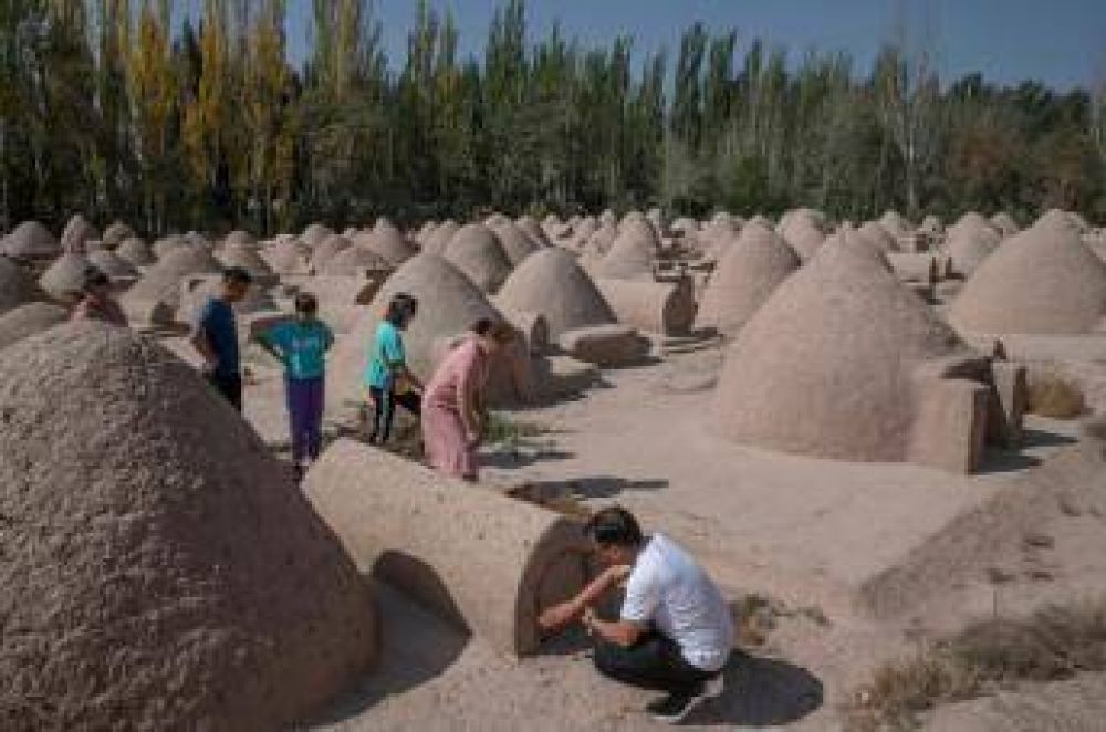 Heridos pero resilientes, una ciudad uigur se aferra a su pasado cultural