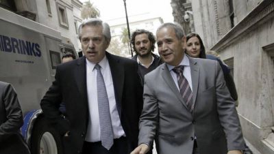Como pide Fern�ndez, Palazzo acord� una paritaria corta con suma fija