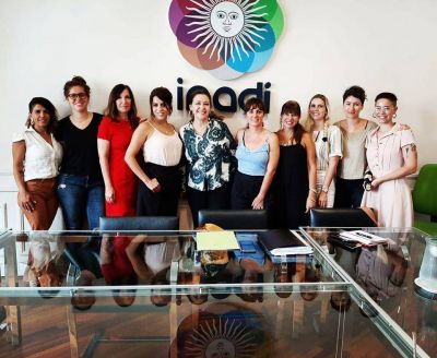 Aeronavegantes present� su agenda de g�nero a las autoridades de INADI