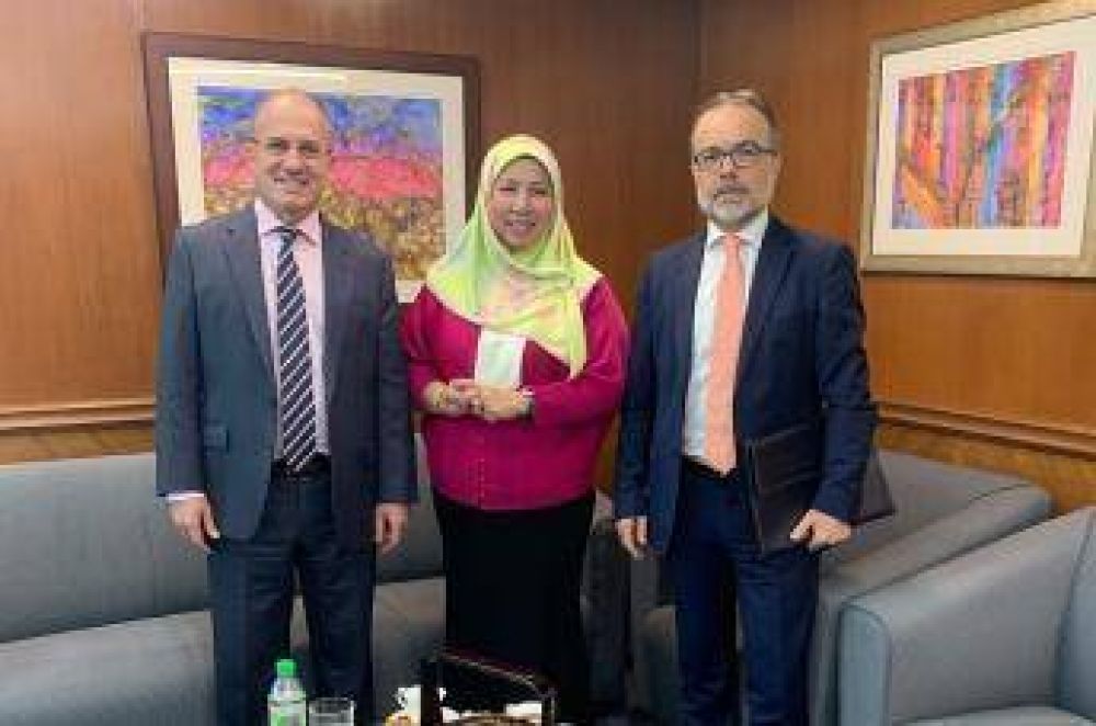 El Embajador argentino se reuni con la Directora General de Asuntos Martimos de la Cancillera de Malasia
