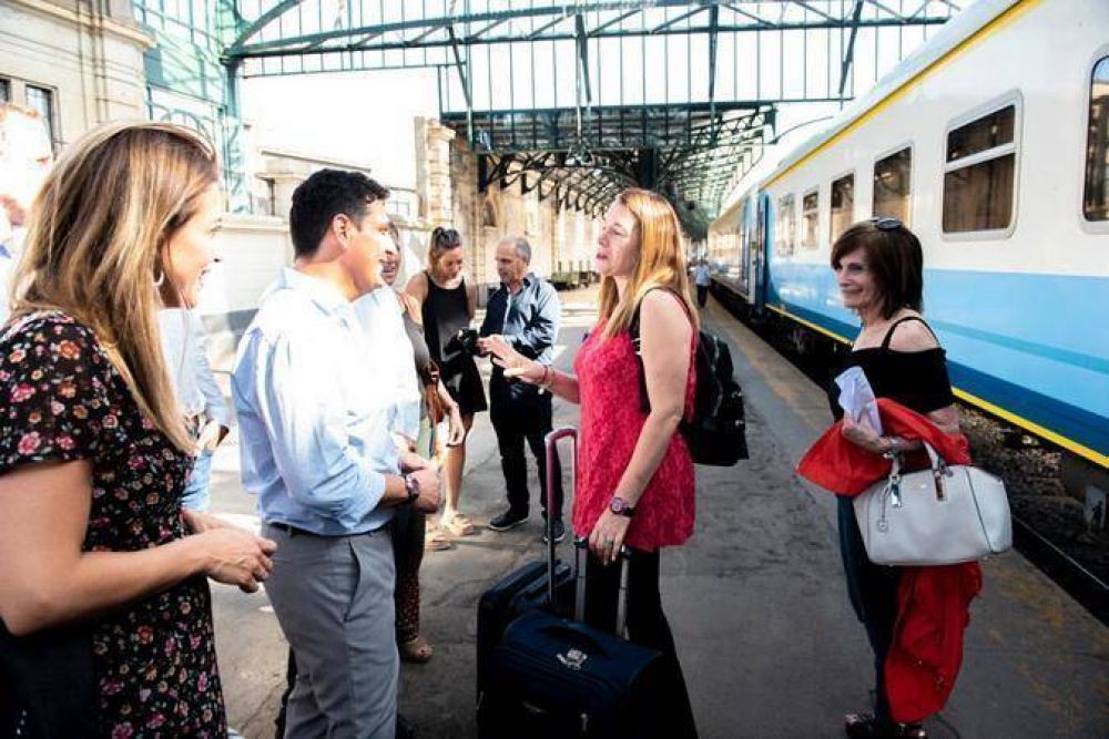 Con boletos vendidos hasta marzo, comenzaron a circular los trenes adicionales a Mar del Plata