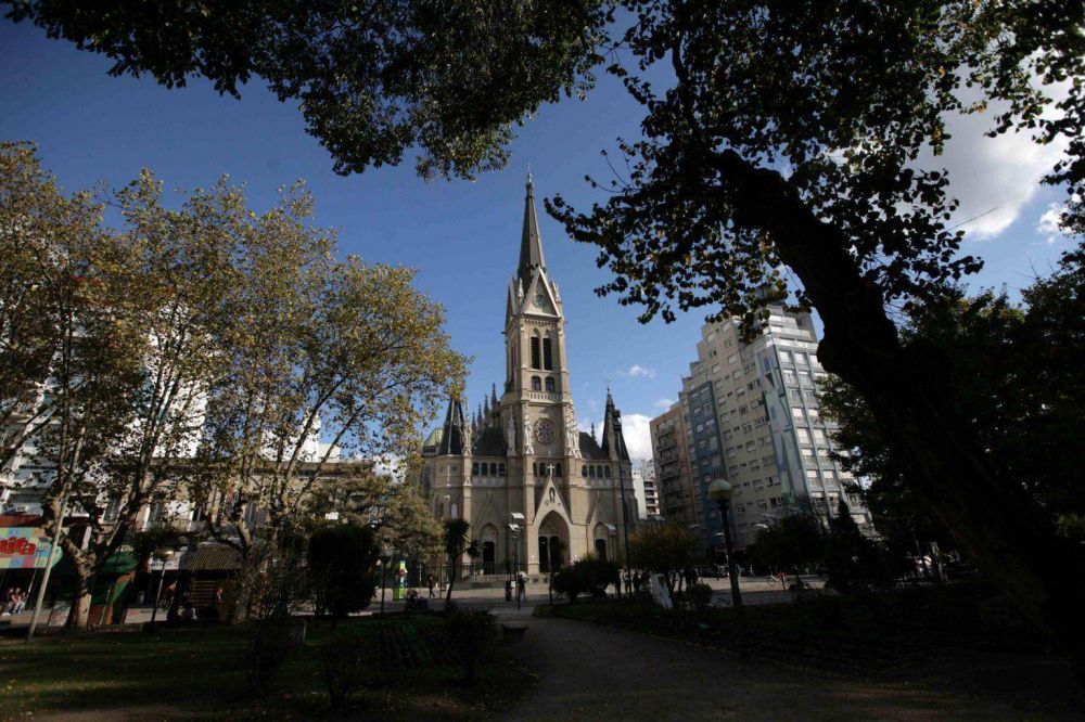 Ateos denuncia por ruidos molestos al obispado de Mar del Plata