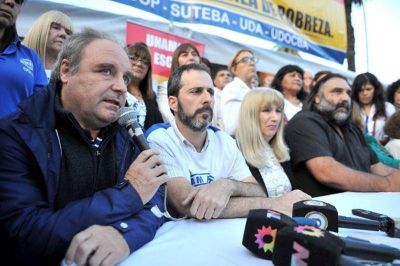 Paritaria docente: �Vamos a solicitar aumento, cla�sula gatillo y blanqueo�, adelant� Miguel D�az