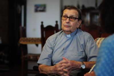 Visita y recuerdos de un cura catal�n que dej� huella en el Colegio San Cayetano