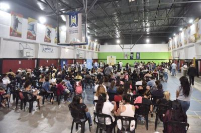 La tarjeta AlimentAR lleg� a Malvinas Argentinas
