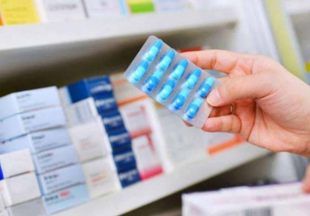 Los laboratorios acordaron mantener los precios de los medicamentos hasta el 15 de febrero