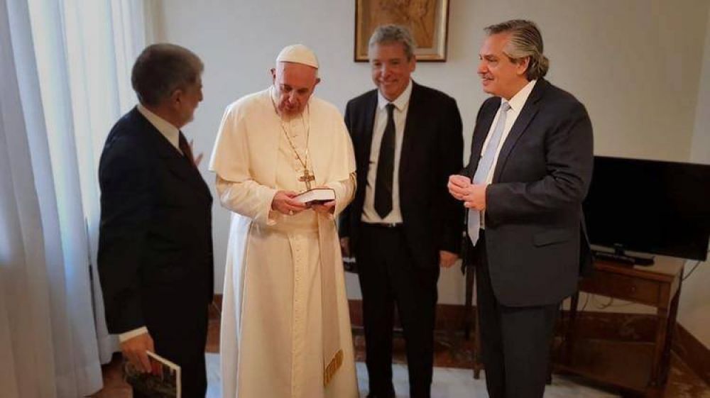 Alberto Fernández volará a Roma para dialogar con Francisco sobre la Argentina, la deuda externa y el aborto