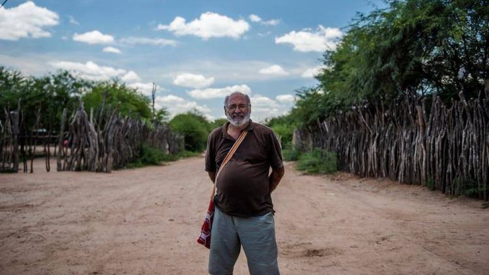 El m�dico porte�o que vive entre los wichis: �El desmonte y la falta de agua son la principal causa de la desnutrici�n y la muerte de ni�os�