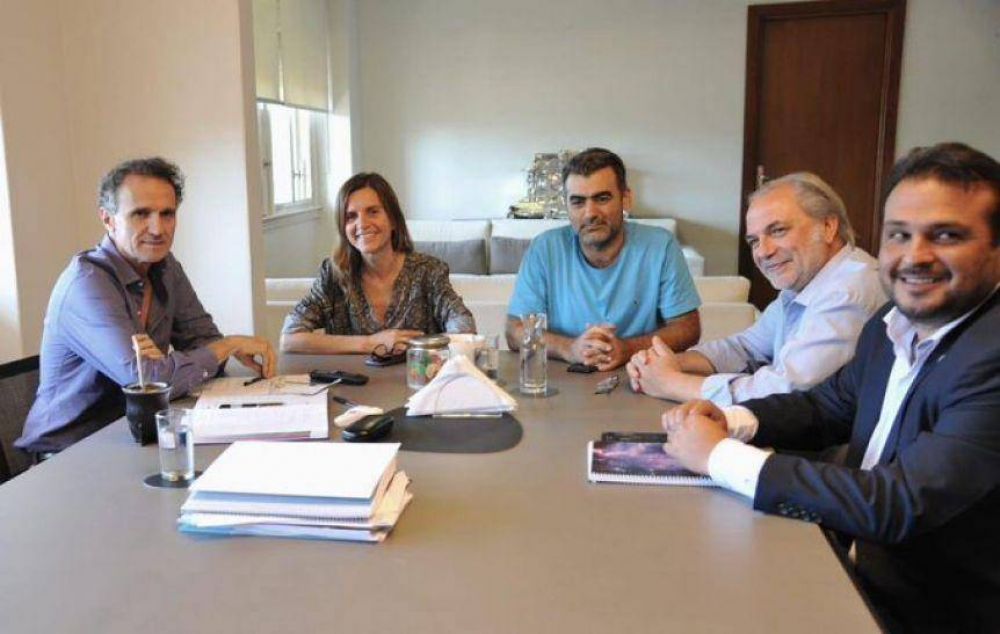 Provincia coordina con Naci�n la urbanizaci�n de villas