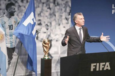 En el PRO eval�an que la designaci�n de Macri en la FIFA debilita su rol como l�der opositor