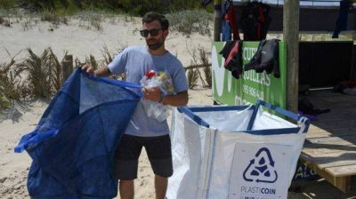 Uruguay: una moneda virtual busca quitar el pl�stico de la playa en Piri�polis