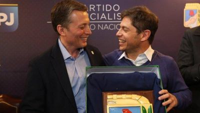 Intendentas e intendentes del PJ respaldaron a Axel por el pago de la deuda