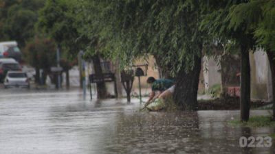 Obras Sanitarias pide a los vecinos no tirar basura a la calle