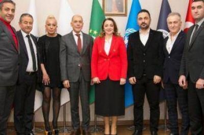 El Embajador argentino visit� la Confederaci�n Internacional de Inversiones y Negocios de Turqu�a