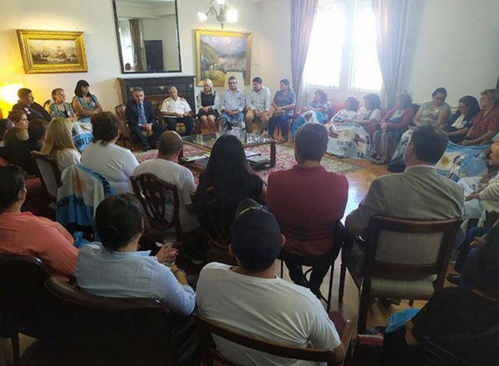 Rossi con familiares de los tripulantes del ARA San Juan: La voluntad poltica est puesta en la bsqueda de la verdad
