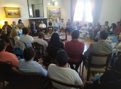 Rossi con familiares de los tripulantes del ARA �San Juan�: �La voluntad pol�tica est� puesta en la b�squeda de la verdad�