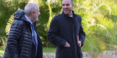 Para los economistas, Guzm�n se complica y todav�a le falta anunciar un plan