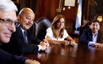 Los municipios de la regi�n capital crear�n un Consejo Regional para sumarse al programa Argentina Contra el Hambre 
