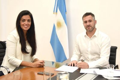 Pilar: Ach�val y Volnovich firmaron un convenio para articular pol�ticas para los jubilados