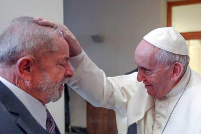 El Papa recibió a Lula da Silva en el Vaticano